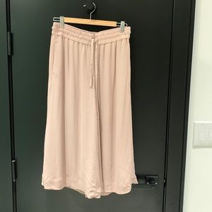 Dusty pink Babaton M flowy culottes barely worn!